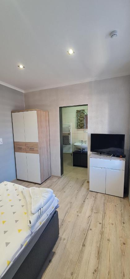 Yanev Apartment *